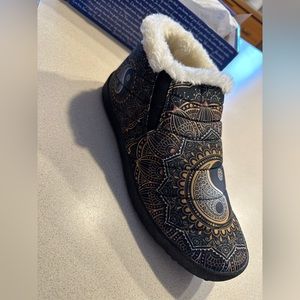 Yea We Vibe Winter Sneakers